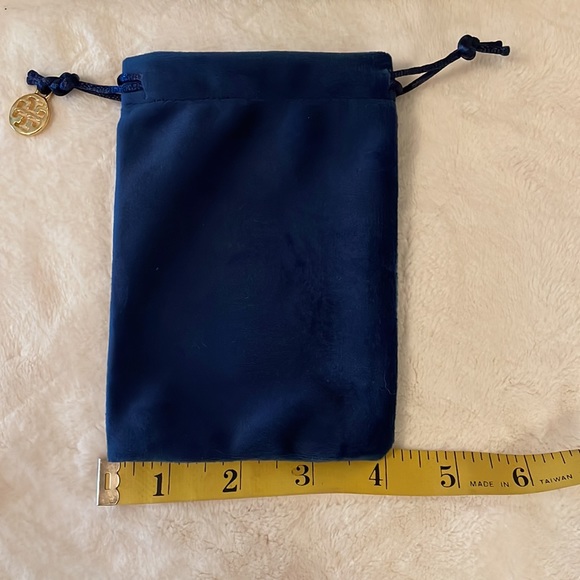 NEW Large Tory Burch Velvet Jewelry Pouch - Picture 3 of 3